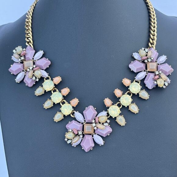 J. CREW Statement!  Lilac, Pale Green, Rhinestone Floral Collar Necklace - Picture 6 of 7